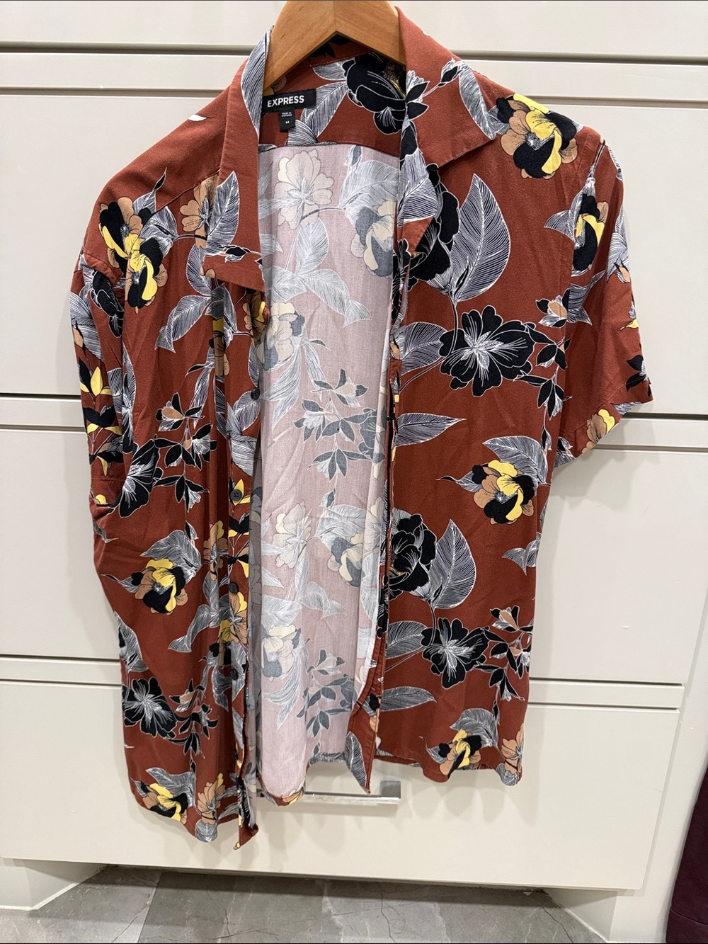 Express Men's Rust Floral Short-Sleeve Button-Up Shirt
